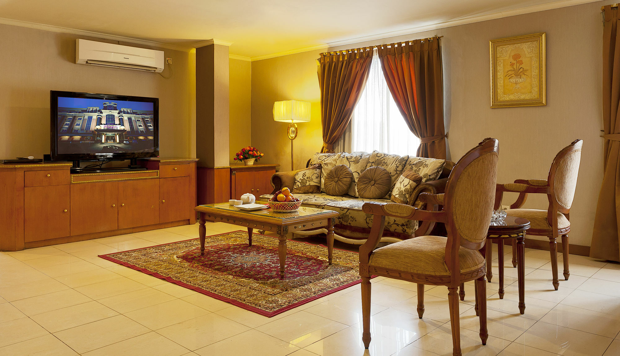 Olympic Hotel Джакарта Экстерьер фото